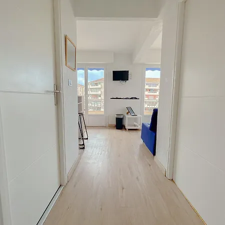 Appt Lumineux Avec Terrasse Coeur De 35 M² *