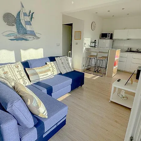 Appt Lumineux Avec Terrasse Coeur De 35 M² *