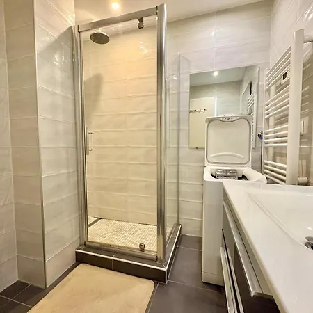 Appt Lumineux Avec Terrasse Coeur De 35 M² *