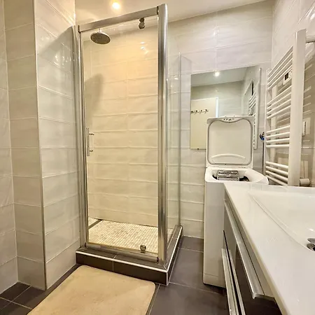 Appt Lumineux Avec Terrasse Coeur De 35 M²