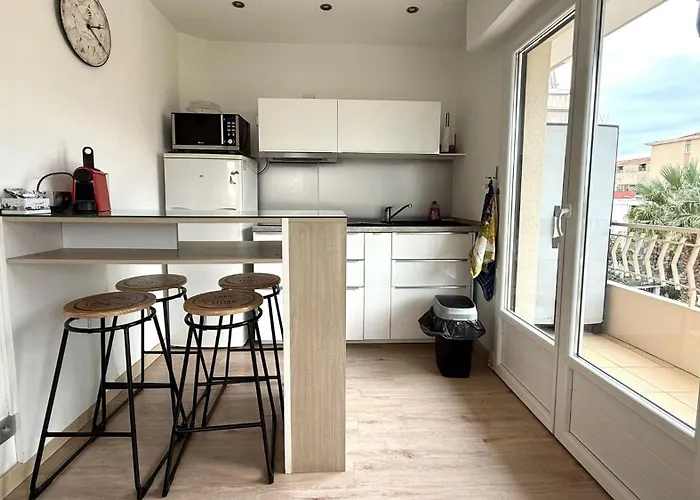 Appt Lumineux Avec Terrasse Coeur De 35 M² Saint-Raphaël