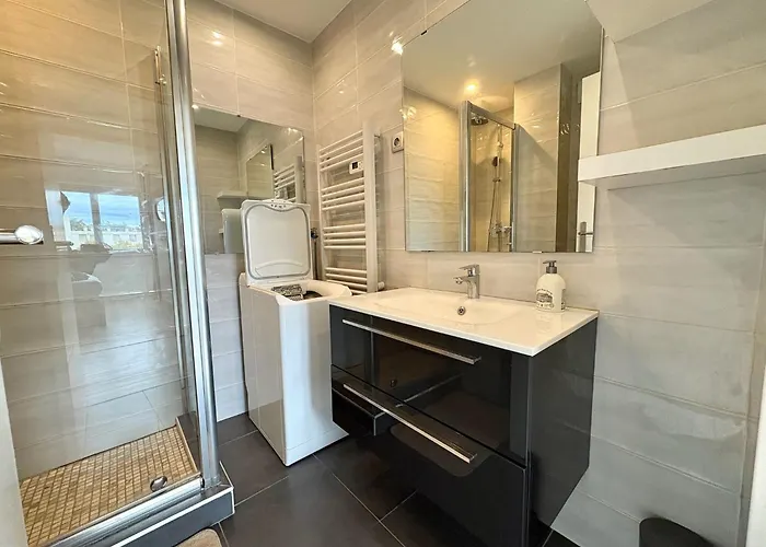 Appt Lumineux Avec Terrasse Coeur De 35 M²